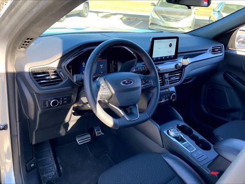 Used 2024 Ford Escape ST-Line image 17