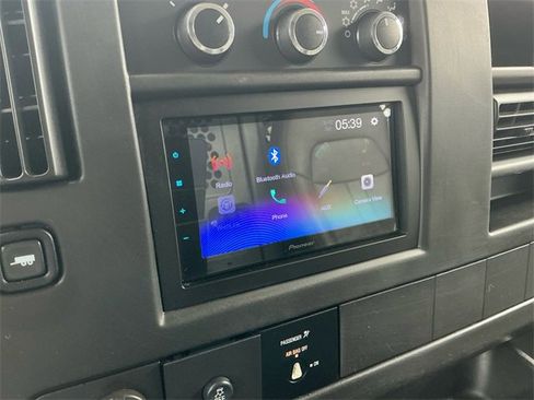 Used 2014 GMC Savana 3500 image 24