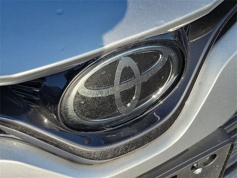 Used 2018 Toyota Camry LE image 25