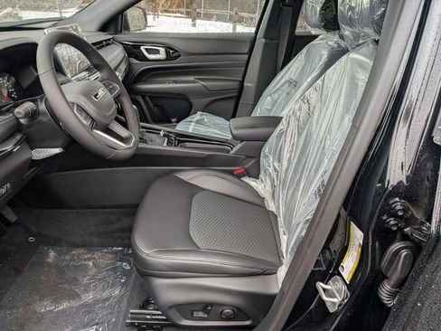 New 2026 Jeep Compass Latitude image 9