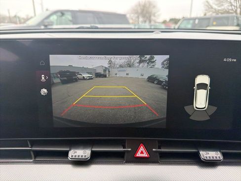 Used 2023 Kia Sportage SX image 25