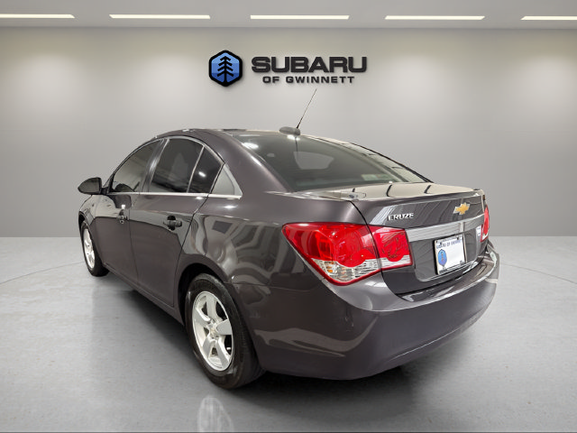 Used 2016 Chevrolet Cruze LT w/ Technology Package FWD image 3