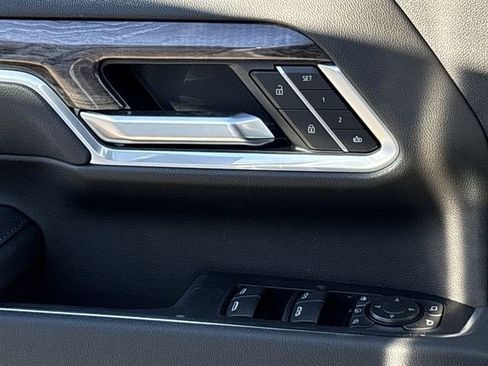 New 2026 Chevrolet Silverado 3500 LTZ w/ LTZ Premium Texas Edition image 23