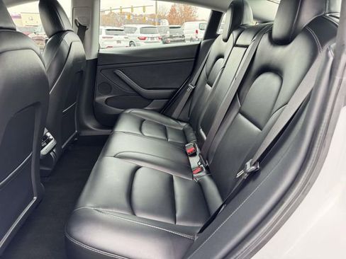 Used 2021 Tesla Model 3 Standard Range Plus image 15