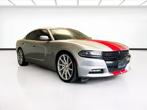 Used 2017 Dodge Charger R/T RWD image 3