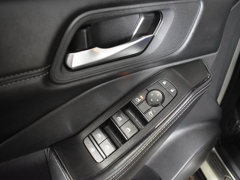 Certified 2022 Nissan Rogue SV w/ SV Premium Package image 8