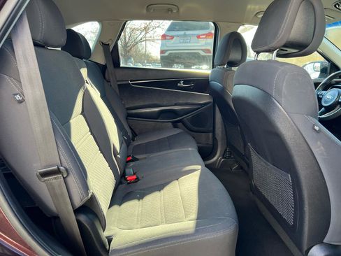 Used 2016 Kia Sorento AWD image 14