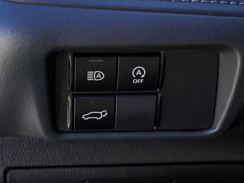 Used 2025 Toyota Highlander XSE AWD/4WD image 18