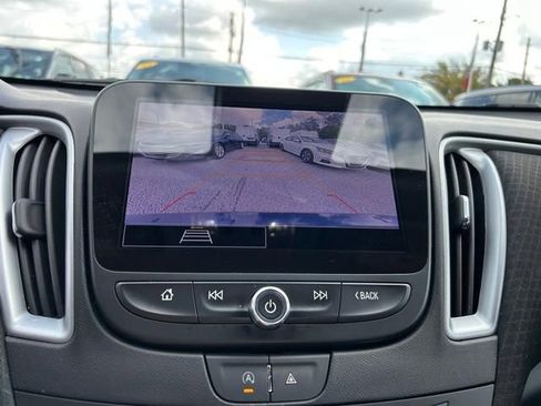 Used 2023 Chevrolet Malibu LT image 18