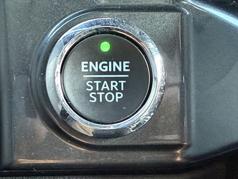 Used 2022 Ford F150 XLT w/ Equipment Group 302A High image 25