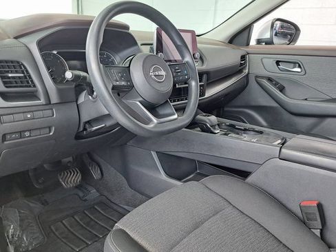 Used 2023 Nissan Rogue SV FWD image 8