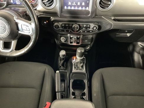 Used 2020 Jeep Wrangler Unlimited Sahara w/ Safety Group image 11