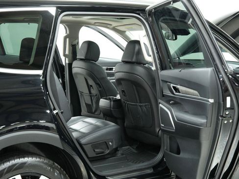 Used 2023 Kia Telluride SX AWD/4WD image 11
