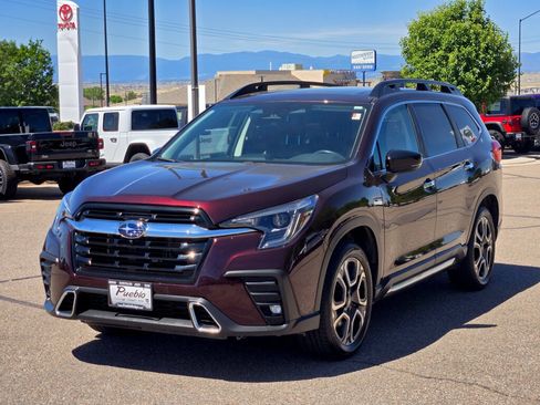 Used 2024 Subaru Ascent Touring AWD/4WD image 5