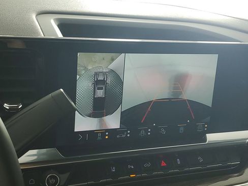 New 2026 Chevrolet Silverado 2500 LT image 17