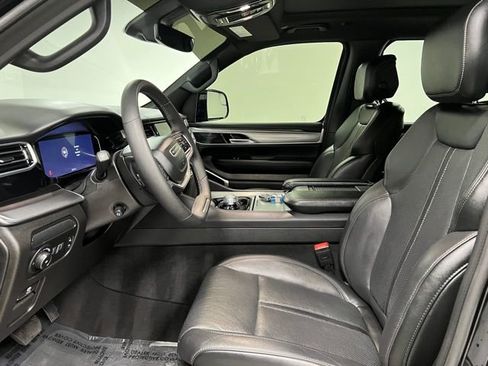 Used 2023 Jeep Wagoneer Series II w/ Convenience Group I AWD/4WD image 21