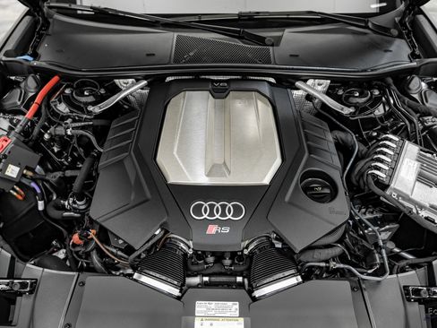 Used 2024 Audi RS 6 performance AWD/4WD image 4