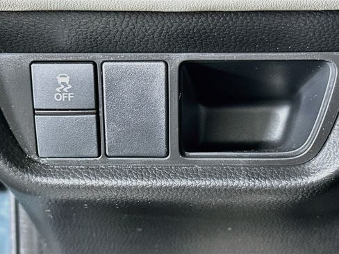 Used 2025 Honda HR-V LX image 16