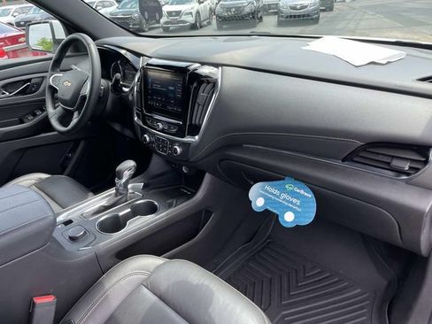 Certified 2023 Chevrolet Traverse LT FWD image 13