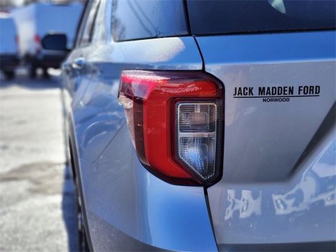 Certified 2024 Ford Explorer ST w/ Equipment Group 401A image 9