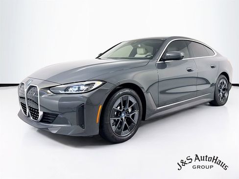 Used 2024 BMW i4 eDrive35 w/ Premium Package image 3