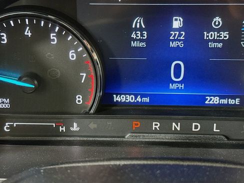 Used 2023 Ford Explorer XLT image 12