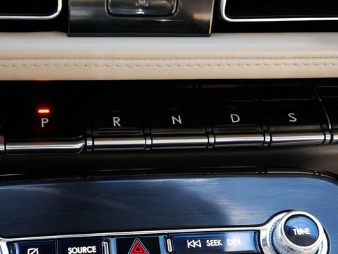 Used 2023 Lincoln Nautilus Reserve w/ Equipment Group 201A FWD image 24