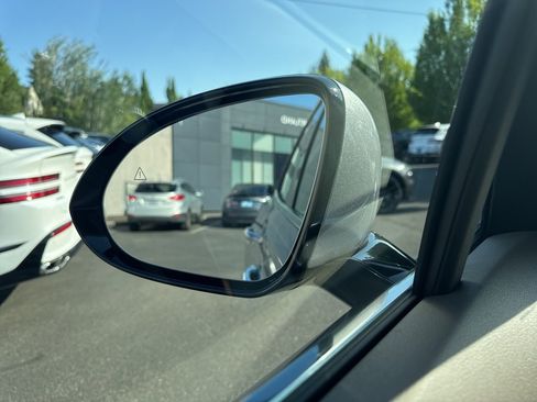 New 2026 Genesis Electrified GV70 image 36