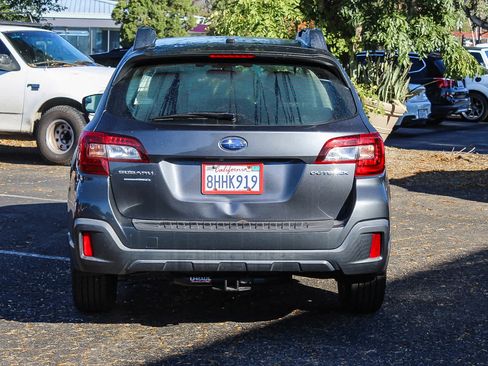 Used 2019 Subaru Outback 2.5i image 5