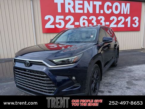 Used 2025 Toyota Grand Highlander XLE image 1