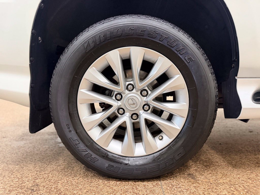 Used 2019 Lexus GX 460 Premium w/ Premium Package AWD/4WD image 27