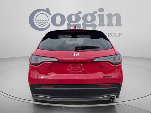 Certified 2025 Honda HR-V Sport image 5