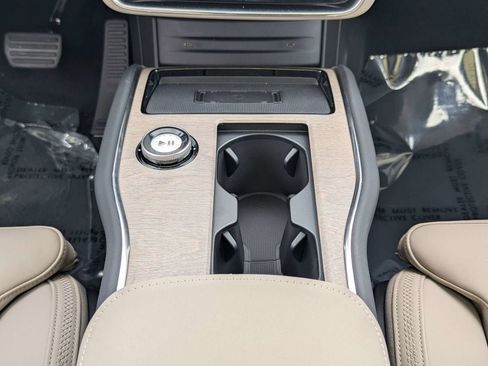 New 2026 Volvo EX90 Plus RWD image 18