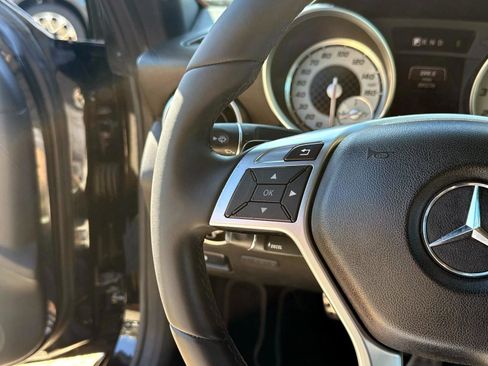 Used 2015 Mercedes-Benz SLK 250 image 20