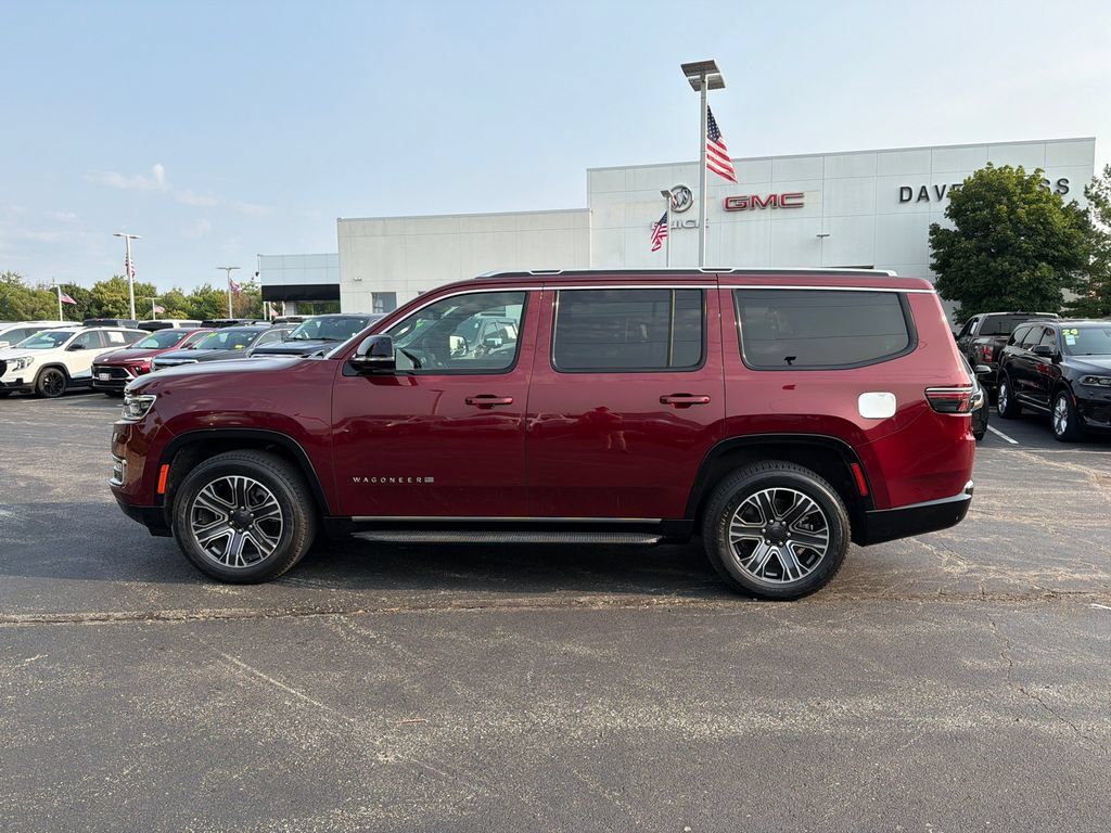 Used 2024 Jeep Wagoneer 4WD w/ Premium Group I image 8