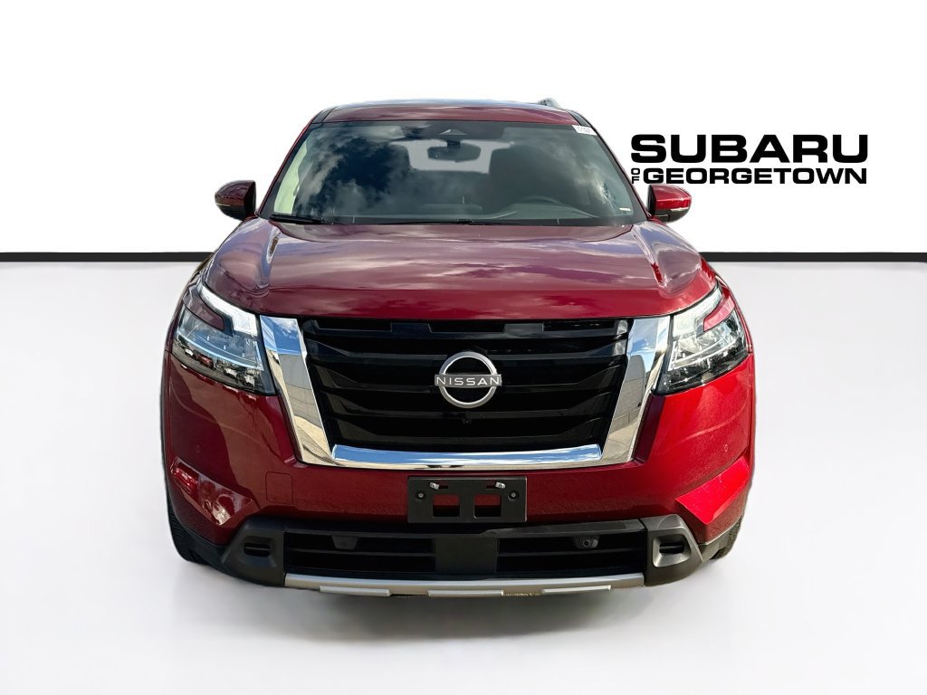 Used 2024 Nissan Pathfinder SL FWD image 2
