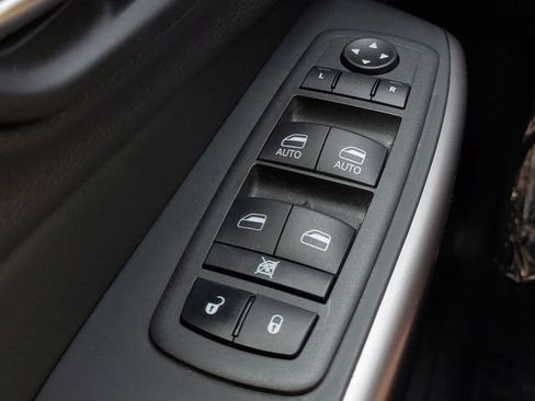 Used 2022 Jeep Cherokee Latitude Lux w/ Sun & Sound Group AWD/4WD image 23