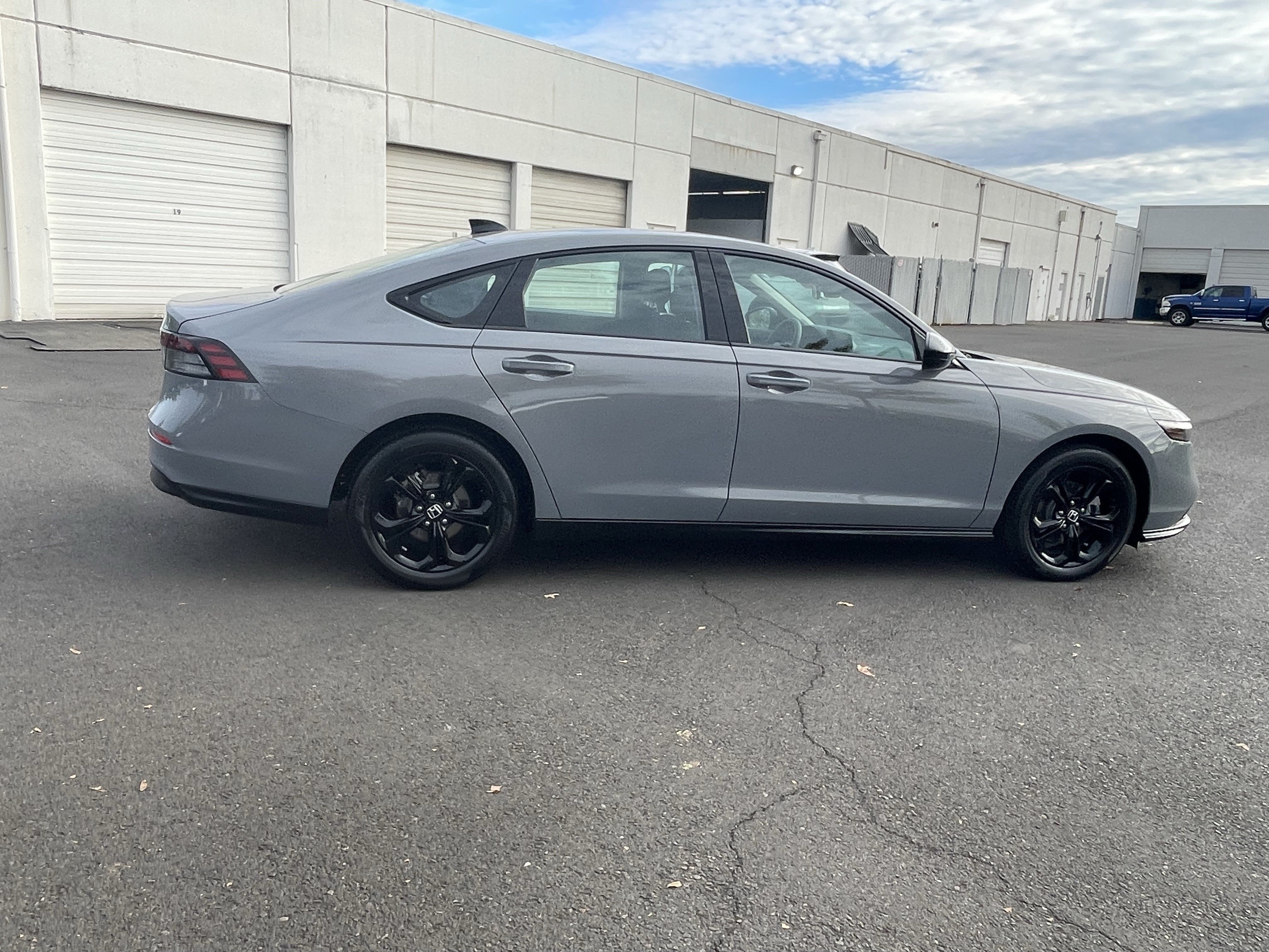 Used 2025 Honda Accord SE image 6