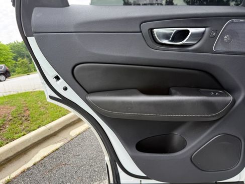 Used 2019 Volvo XC60 T5 R-Design w/ Protection Package Premier FWD image 43