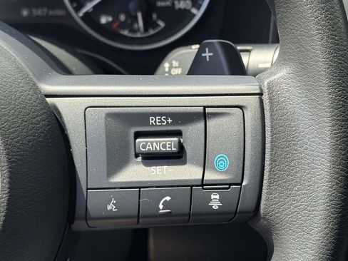 Used 2024 Nissan Rogue SV AWD/4WD image 23