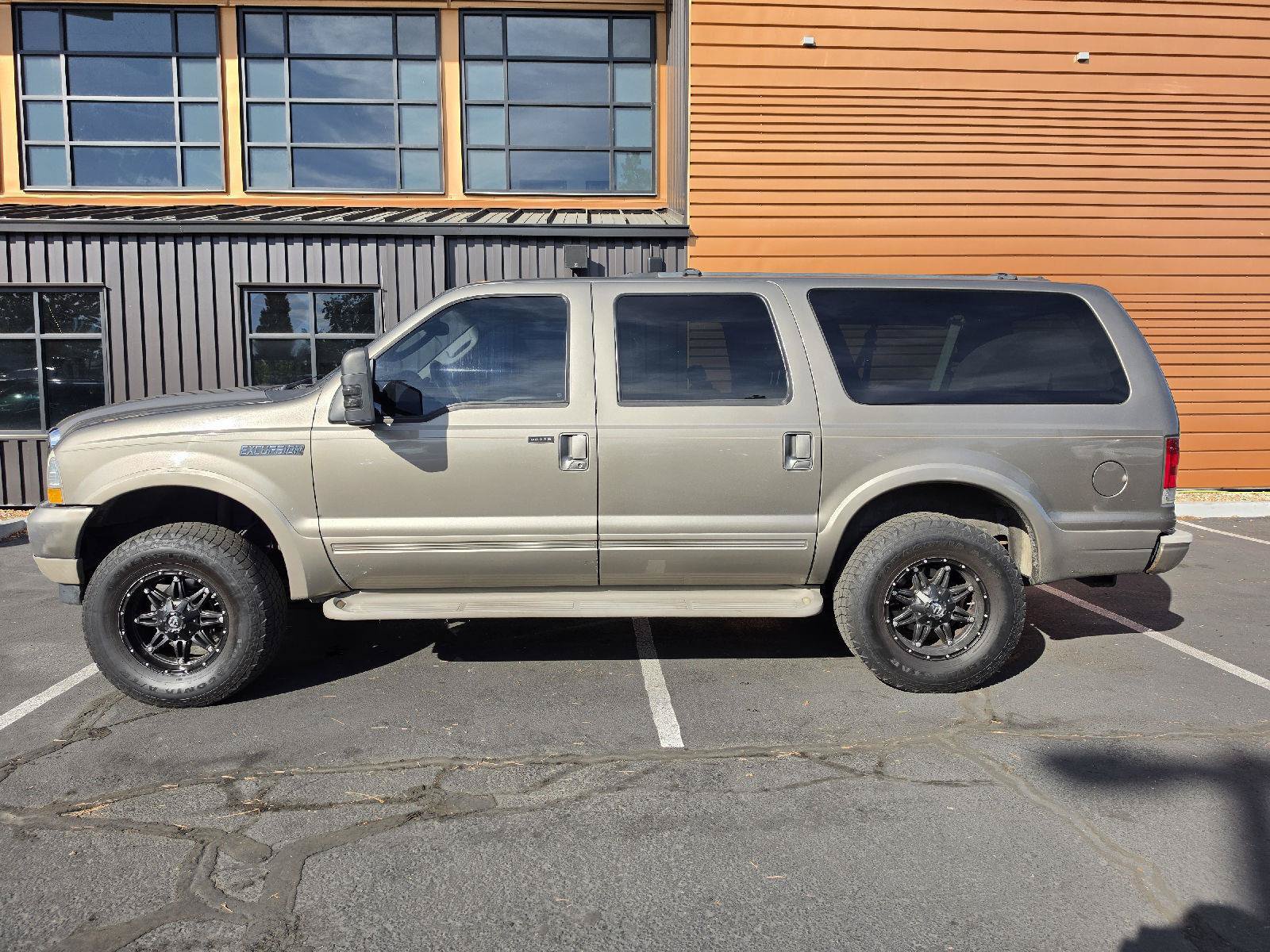 Used 2004 Ford Excursion Eddie Bauer AWD/4WD image 2