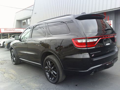 Used 2023 Dodge Durango GT image 4