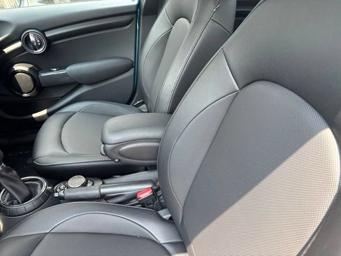 Used 2016 MINI Cooper 4-Door Hardtop FWD image 7