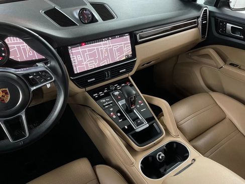 Used 2019 Porsche Cayenne AWD/4WD image 13