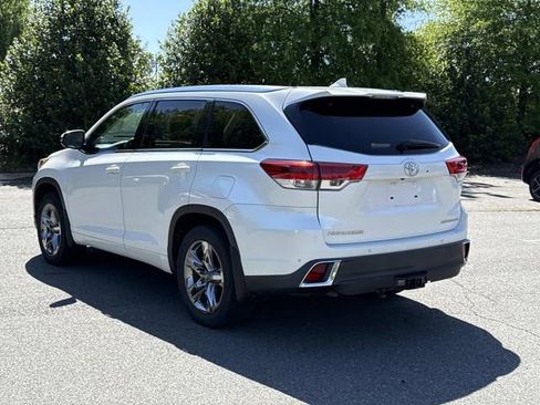 Used 2018 Toyota Highlander Limited Platinum AWD/4WD image 4