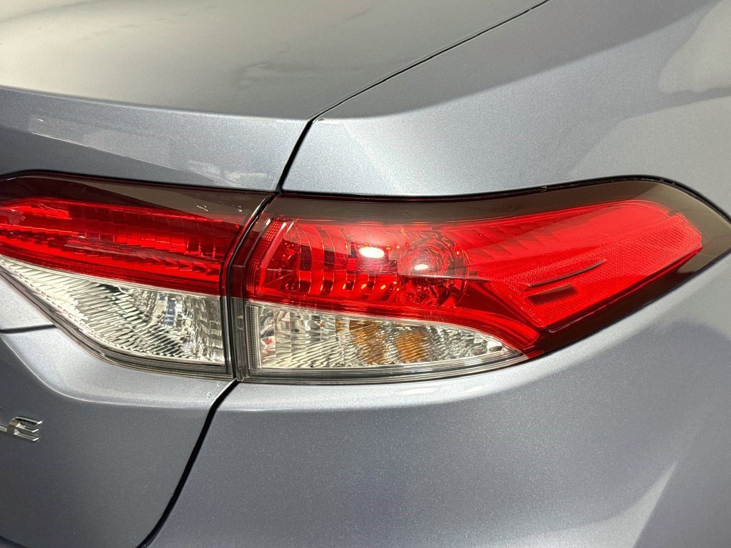 Used 2022 Toyota Corolla LE FWD image 32