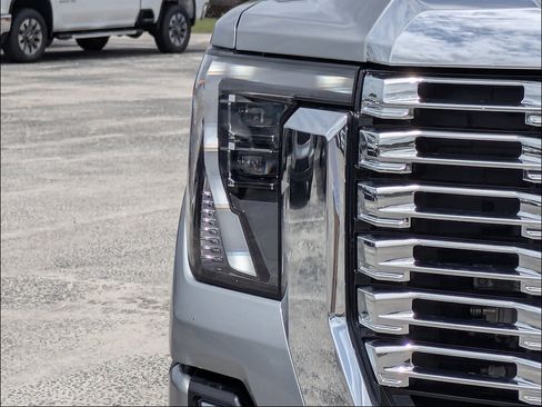 Certified 2024 GMC Sierra 2500 Denali w/ Denali Reserve Package AWD/4WD image 14