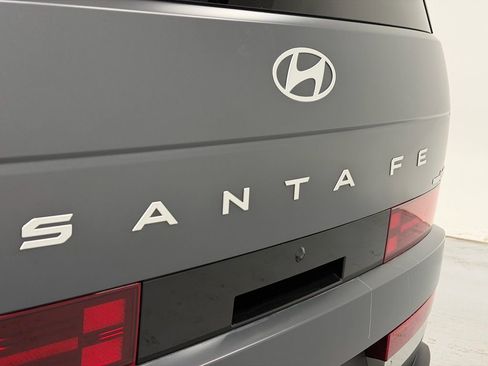 Used 2025 Hyundai Santa Fe Limited image 8