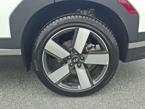 Certified 2026 Hyundai Santa Fe Limited AWD/4WD image 9