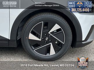 New 2025 Hyundai Ioniq 5 SEL video 2